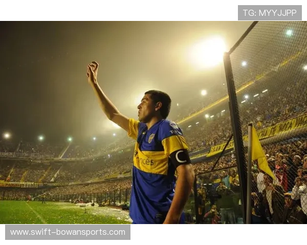 足球传奇克苏斯是谁 了解这位伟大球员的辉煌成就与影响力