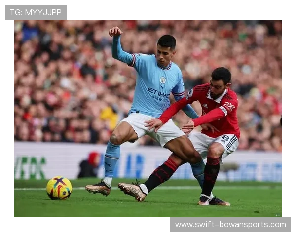 足球明星完美射门瞬间解析 力与美的完美结合展现足球魅力